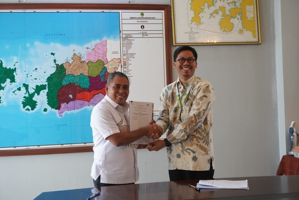 Penandatanganan MoU KEM & pemerintah Manggarai Barat untuk bioekonomi di NTT